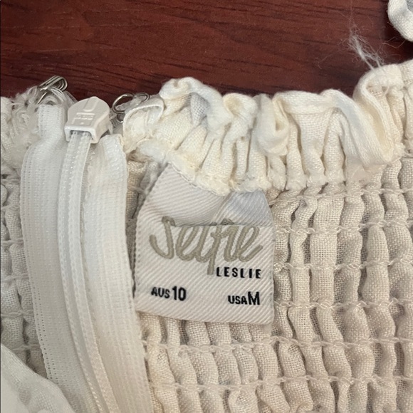 Selfie Leslie Heaven Sent puff sleeve dress - Picture 7 of 8